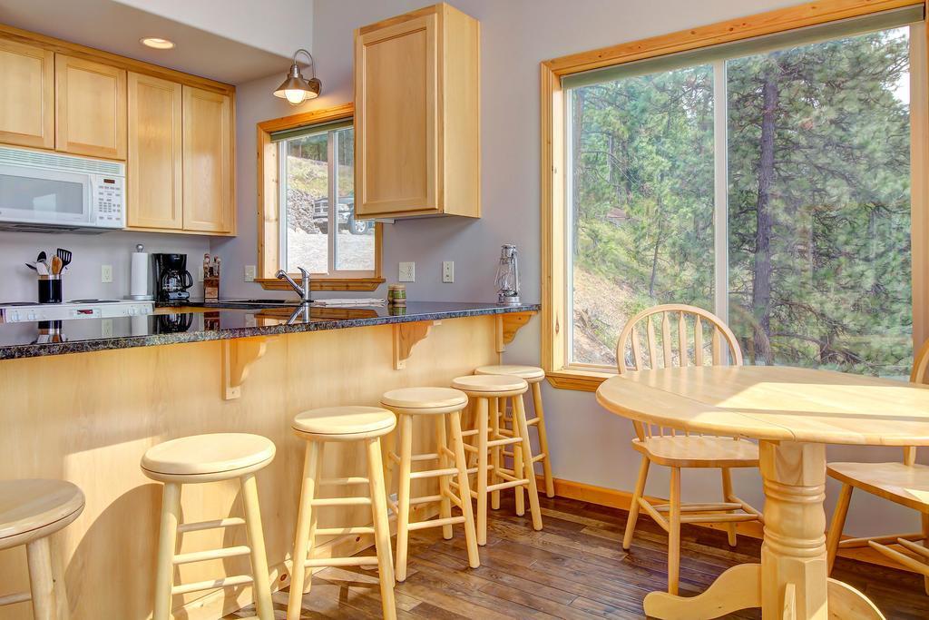 Beautiful Lake Coeur D'Alene Cabin On The Bay Ξενοδοχείο Mica Εξωτερικό φωτογραφία